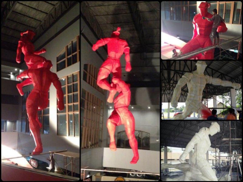 งานประติมากรรมนักมวย ที่เอเชียทีค
